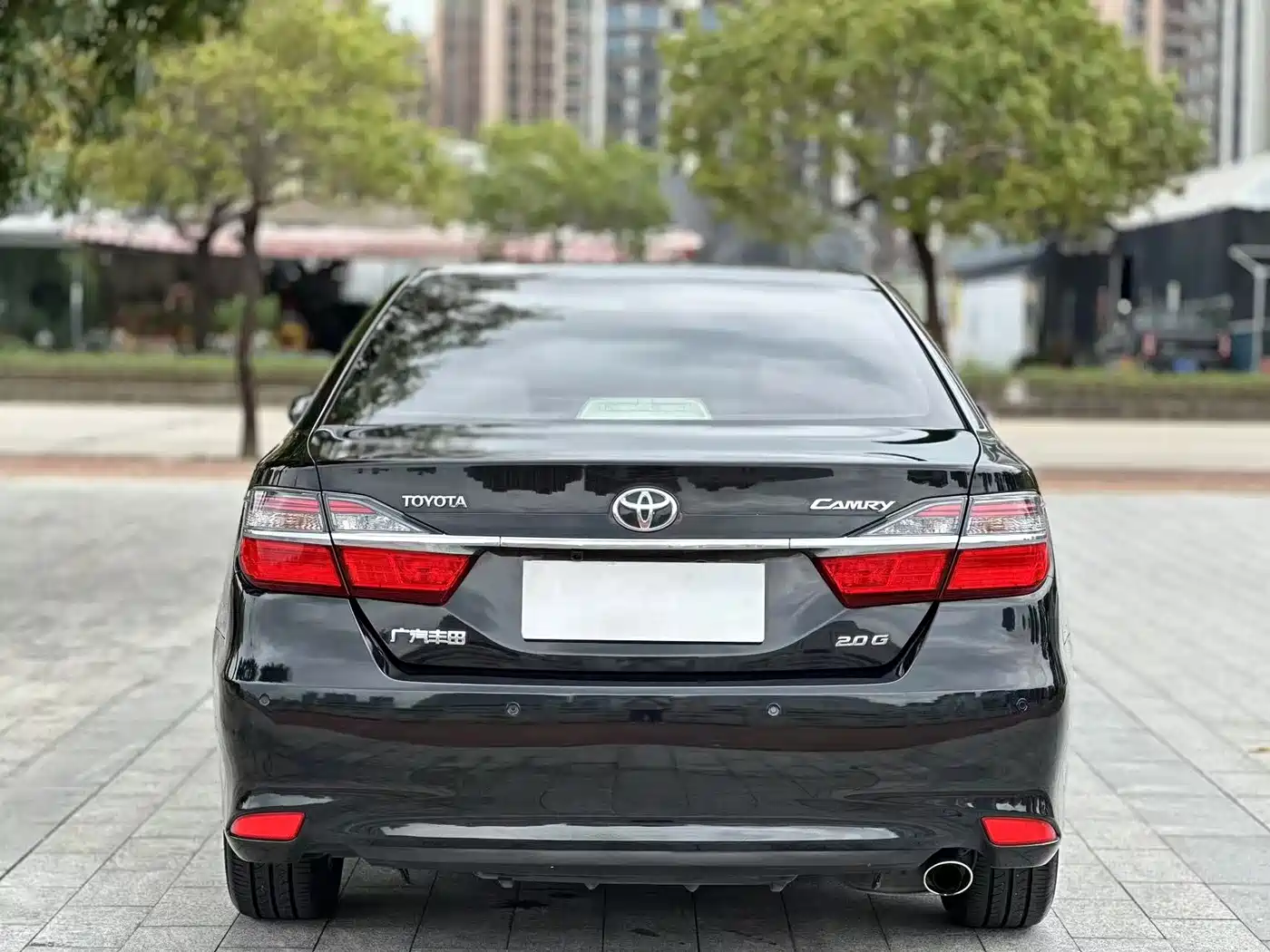 Toyota Camry 2016 2.0G 10th Anniversary Leading Edition фото 8