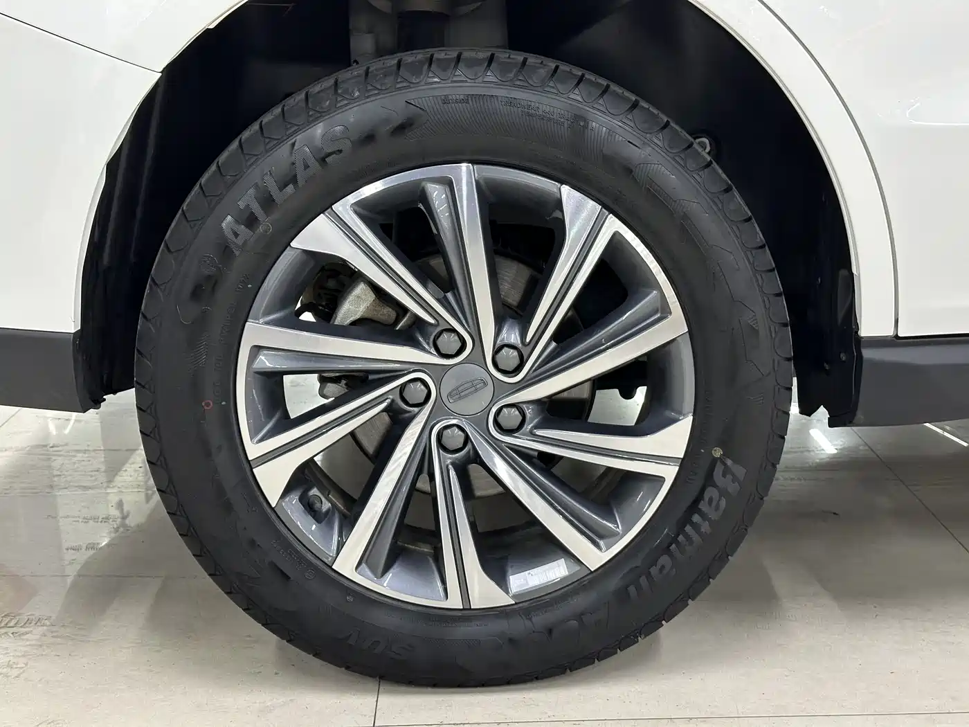 GEELY AUTOMOBILE VISION X6