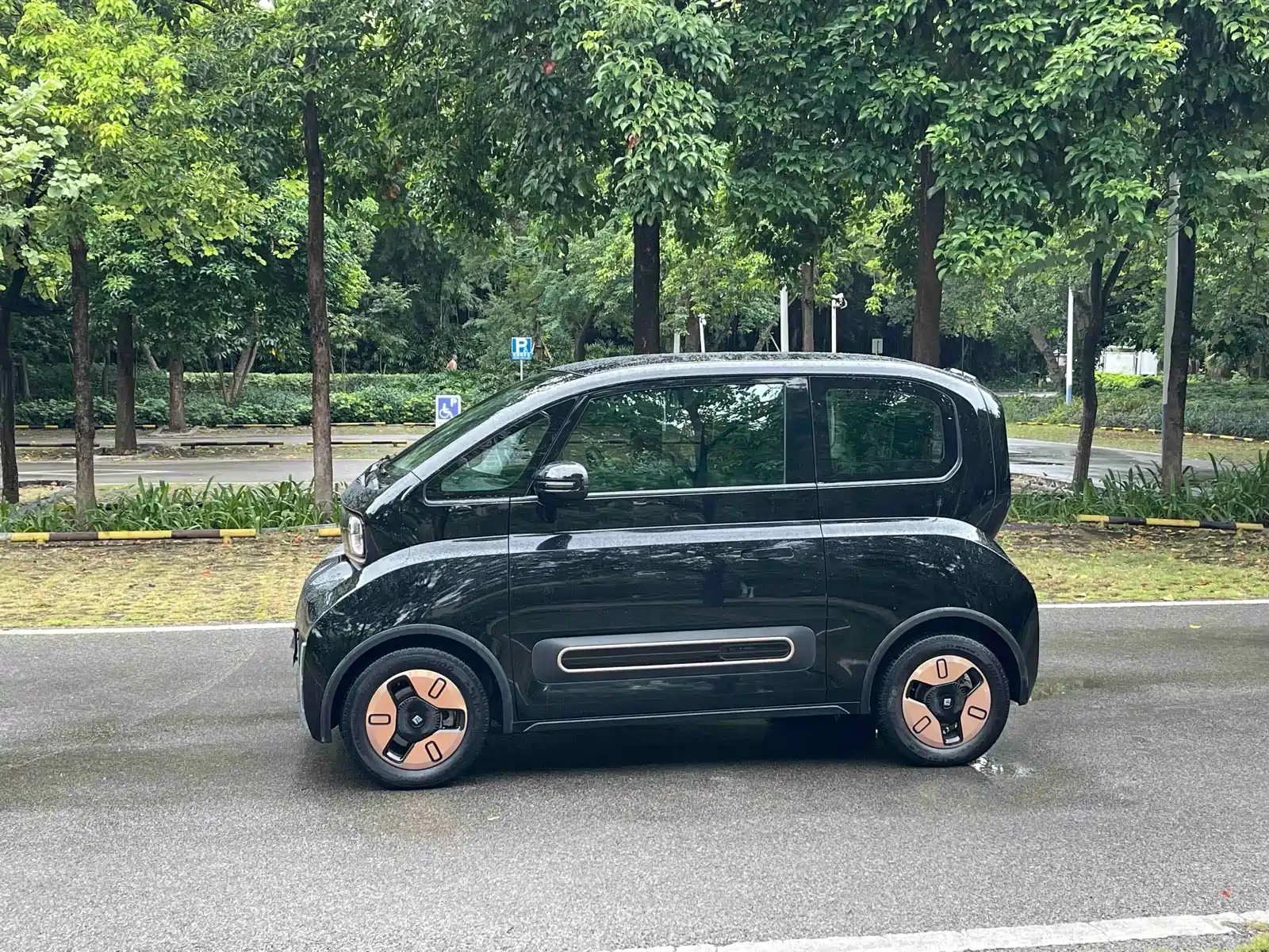 Фото 15 - Baojun KiWi EV