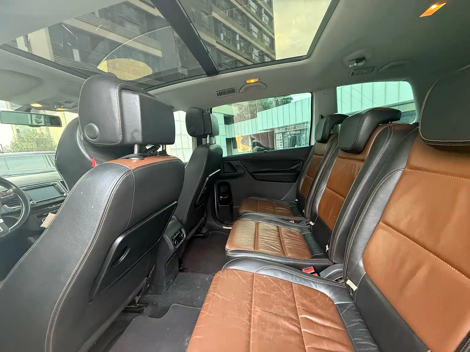 Фото 9 - Volkswagen Sharan