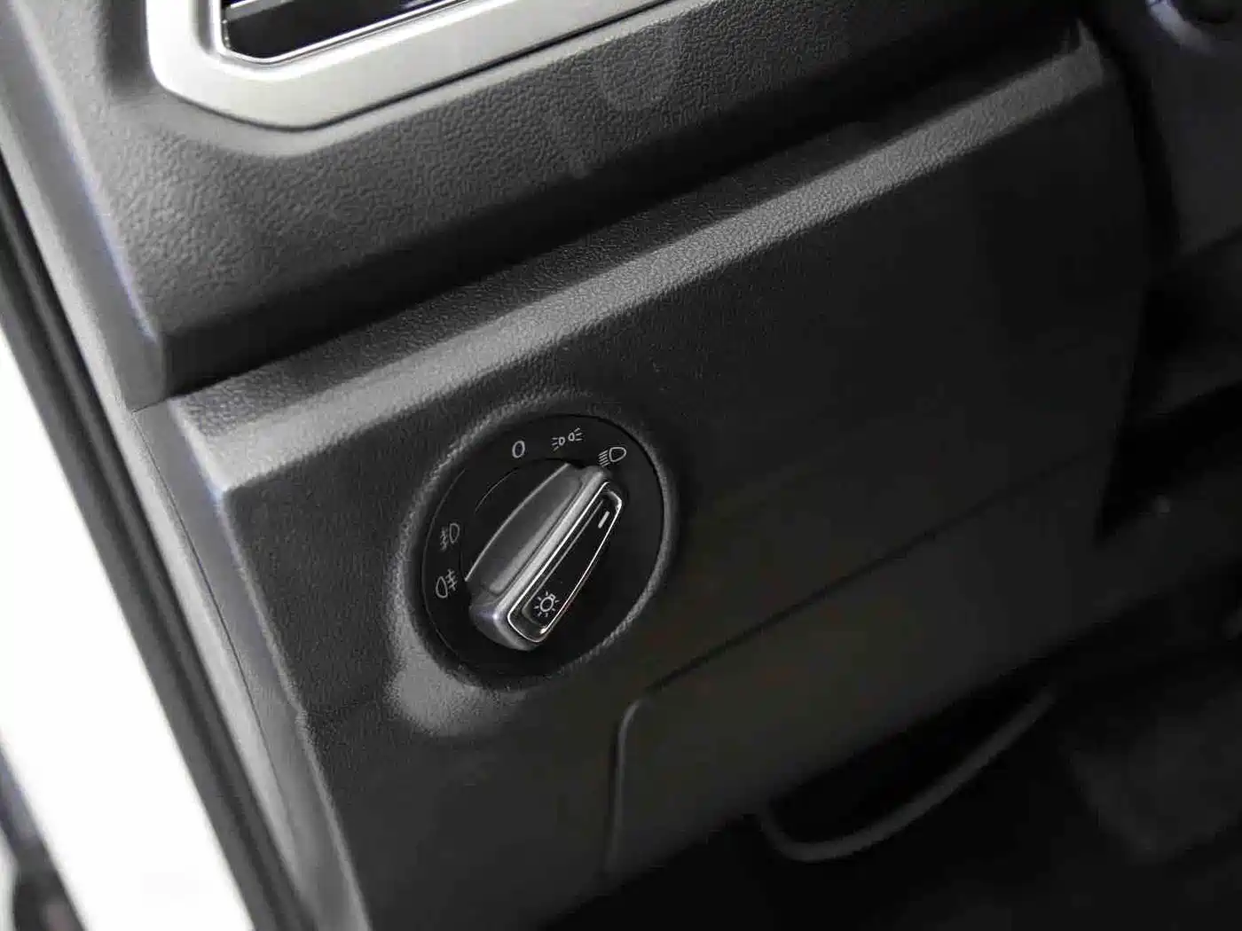 VOLKSWAGEN T ROC EXPLORING SONGS