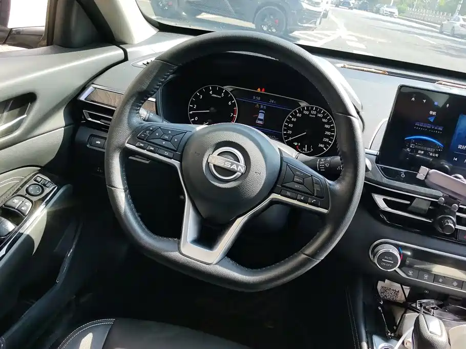Photo 15 - Nissan Teana