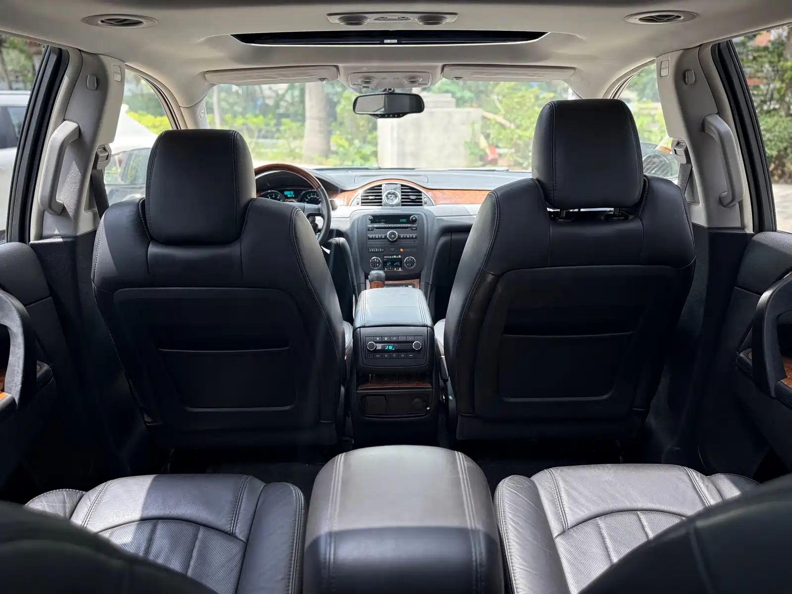 Фото 30 - Buick Enclave
