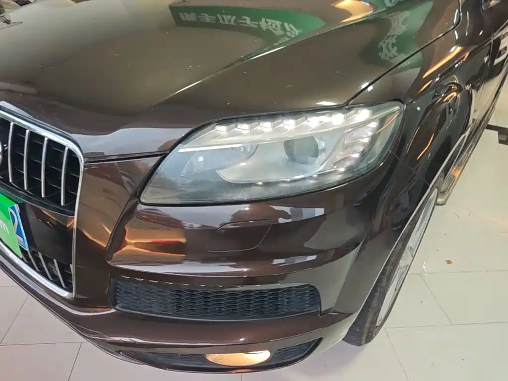 Фото 24 - Audi Q7