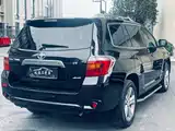 Photo 5 - Toyota Highlander