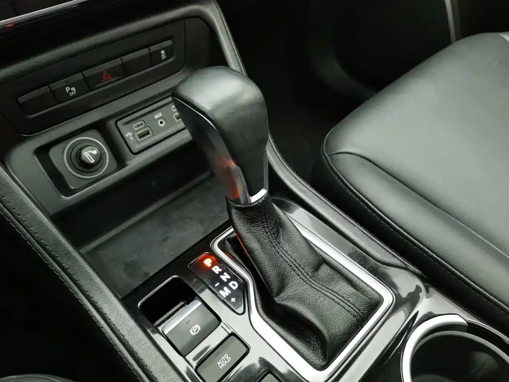 Jeep Commander 2019 2018 2.0T 2WD Advance Version China V