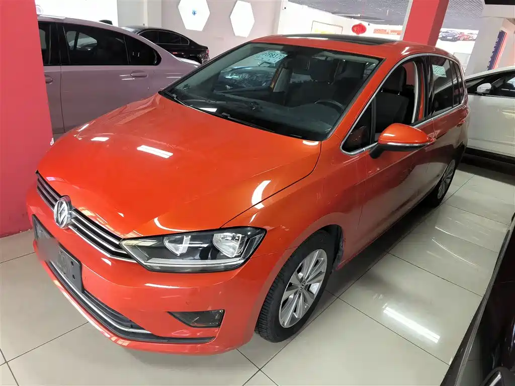 Volkswagen Golf Sportsvan 2016 230TSI Automatic Progressive фото 2