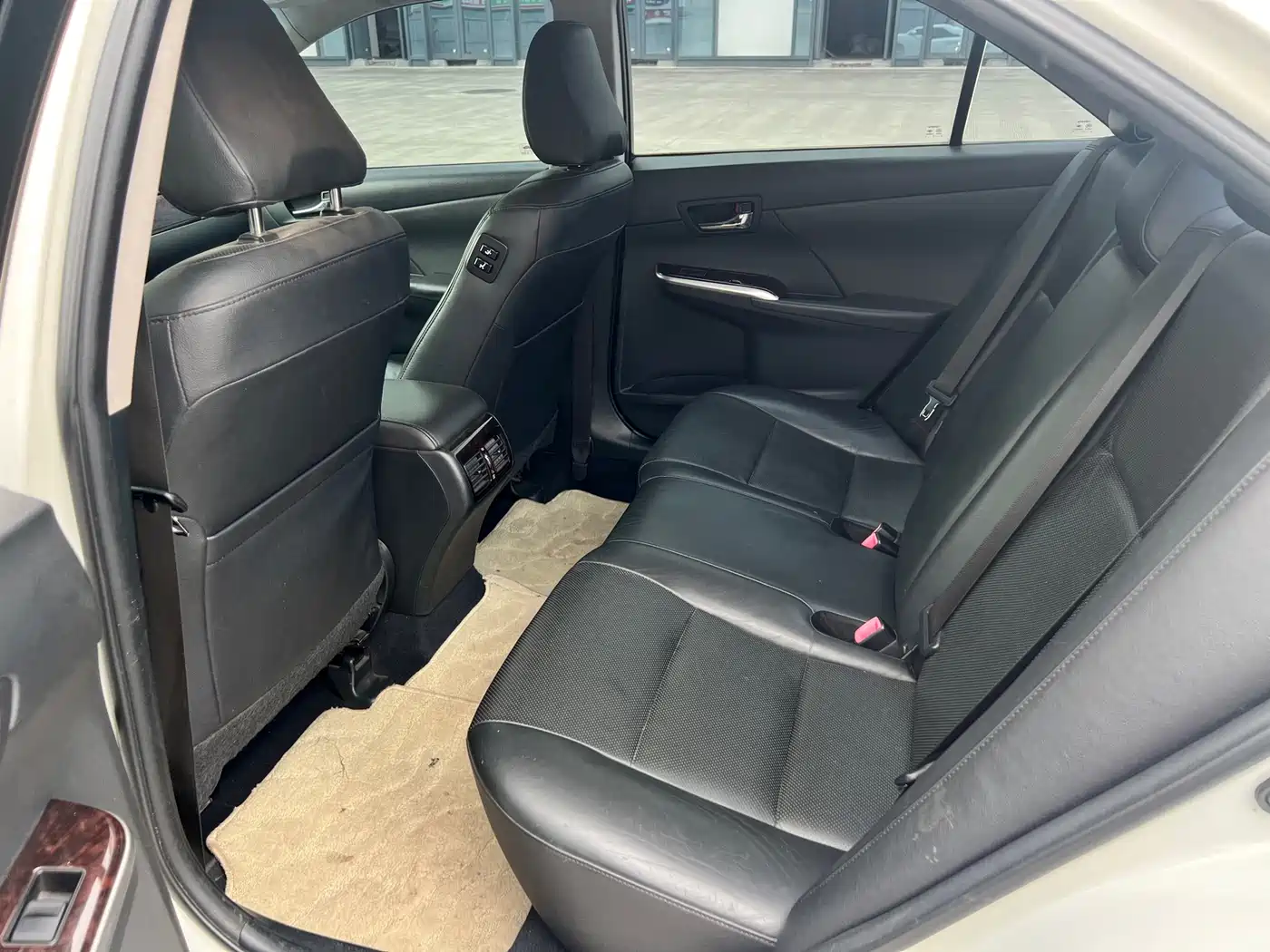 Toyota Camry 2015 2.0G Leading Edition фото 6
