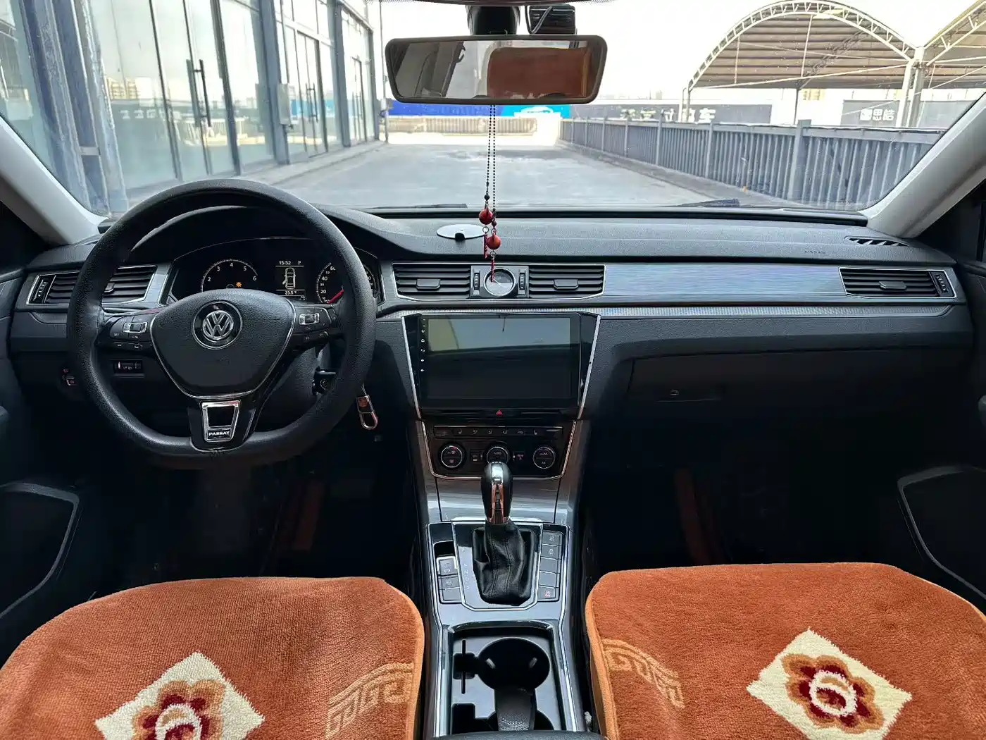 Volkswagen Passat 2016 330TSI DSG Honor Edition фото 8