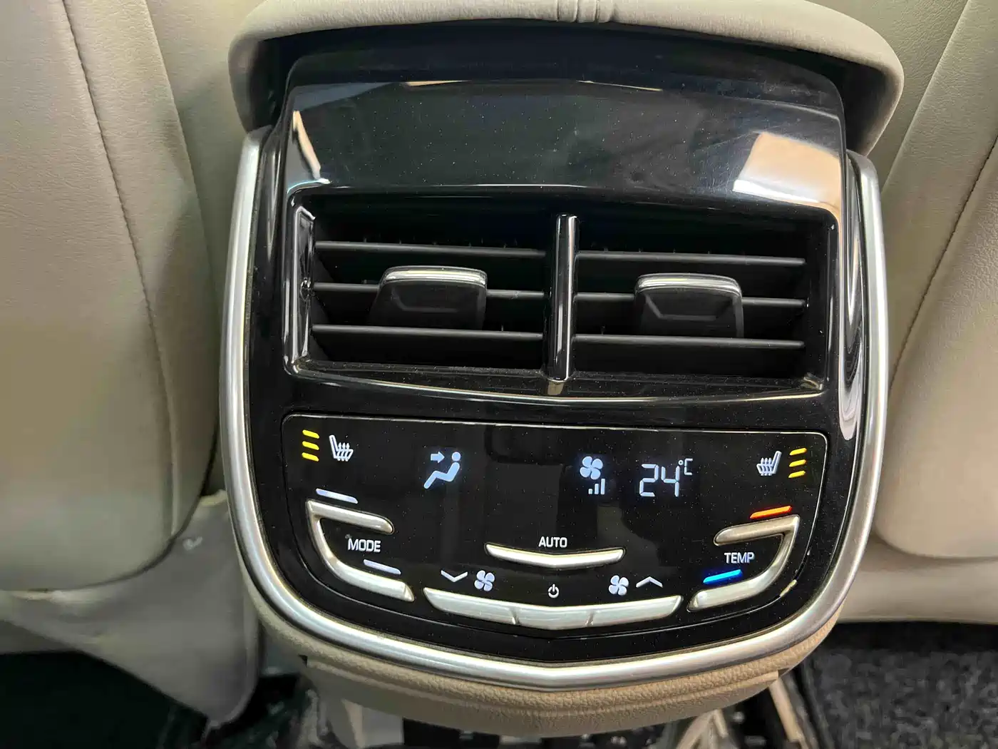 Cadillac XTS 2014 36S Platinum Edition фото 26