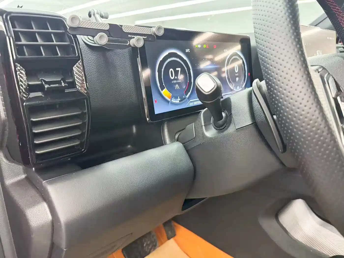 Jiangling Dadao 2025 2024 Explorer 2.3T Gasoline Automatic 4WD Extreme Edition