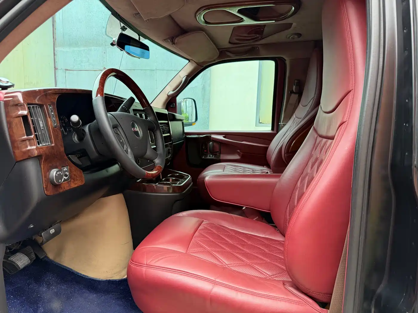 GMC Savana 2010 2011 Model 6.0L Business Star 7-seater