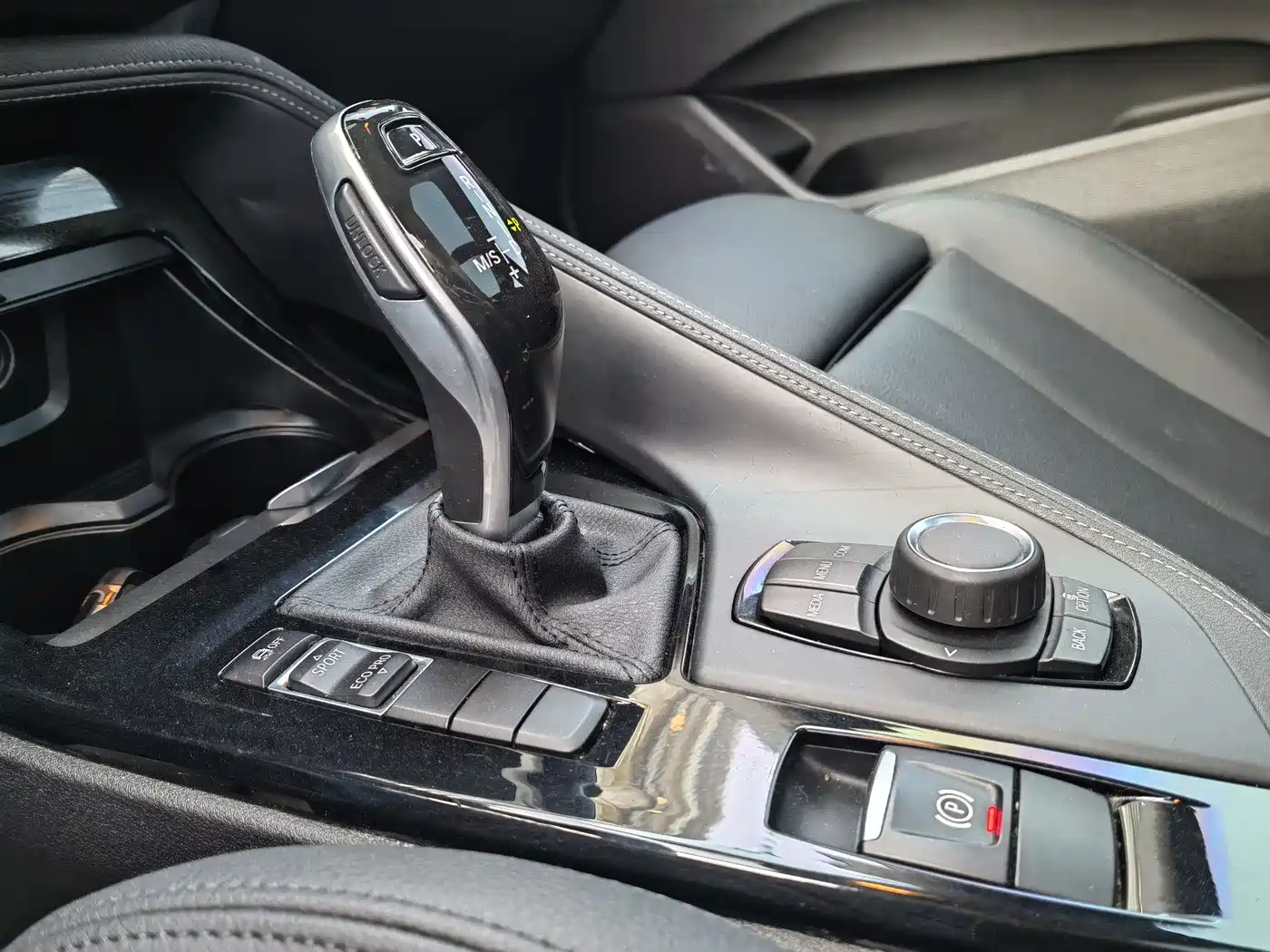 BMW X2 (Import) 2019 sDrive20i M Off-Road Package China VI фото 14