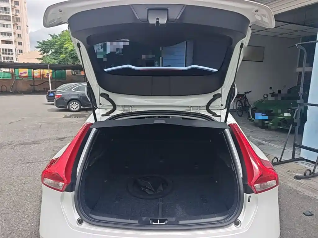 Volvo V40 2018 2017 T3 Inscription