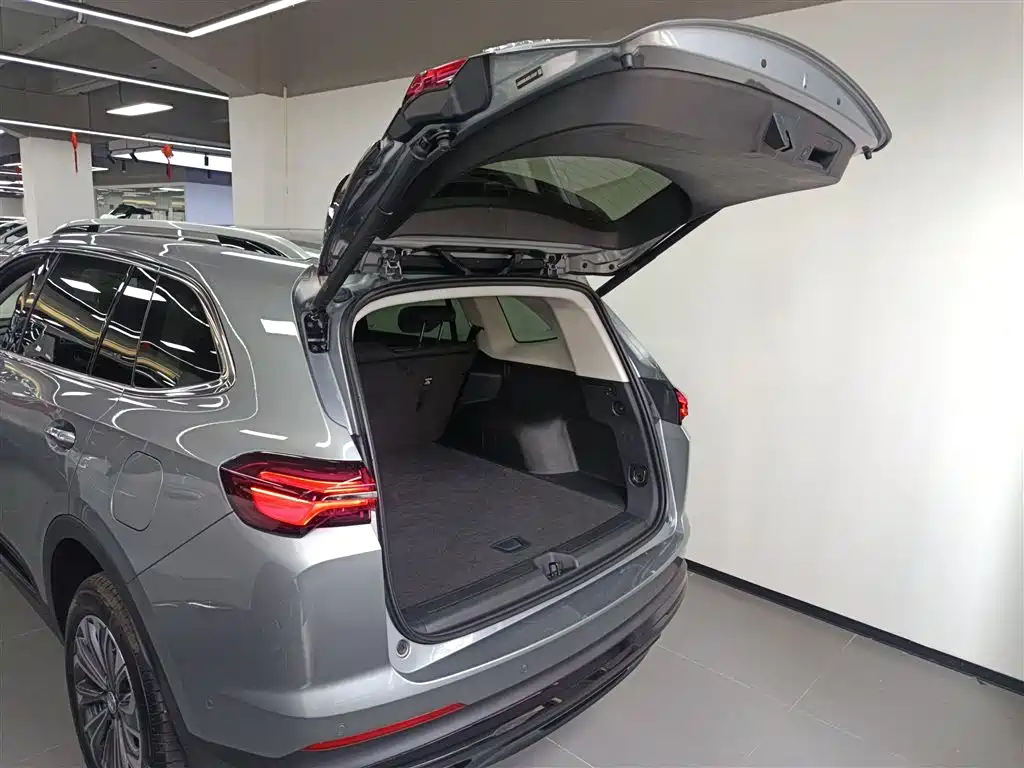 Buick Envision Plus 2025 Enclave Plus 28T 2WD Platinum Edition фото 19
