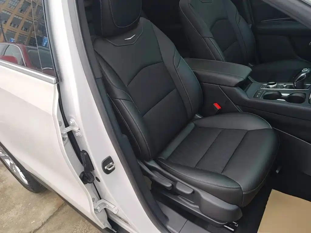 Cadillac XT4 2019 2018 Model 28T 2WD Technology