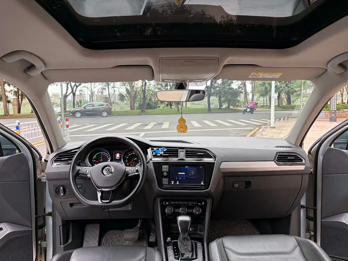 VOLKSWAGEN TIGUAN L NEW ENERGY