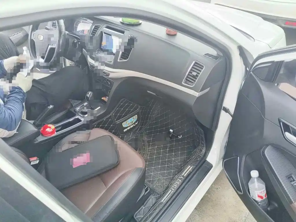 Photo 13 - Geely Vision
