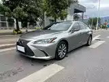 صورة 1 - Lexus ES