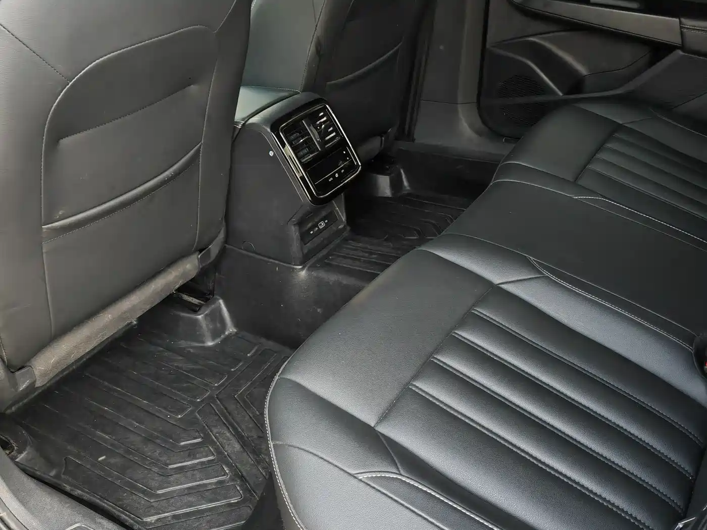 Volkswagen Passat New Energy 2022 Facelift 430PHEV Hybrid Elite Edition фото 5