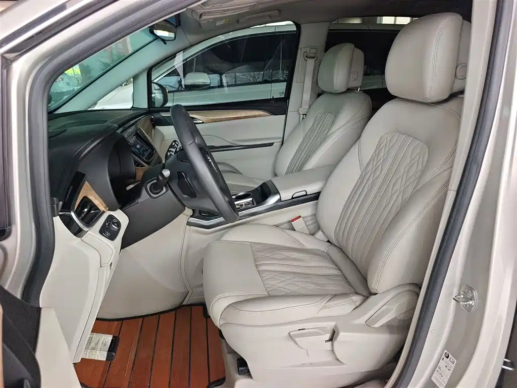 Buick GL8 2017 ES 28T Comfort Type China V фото 15