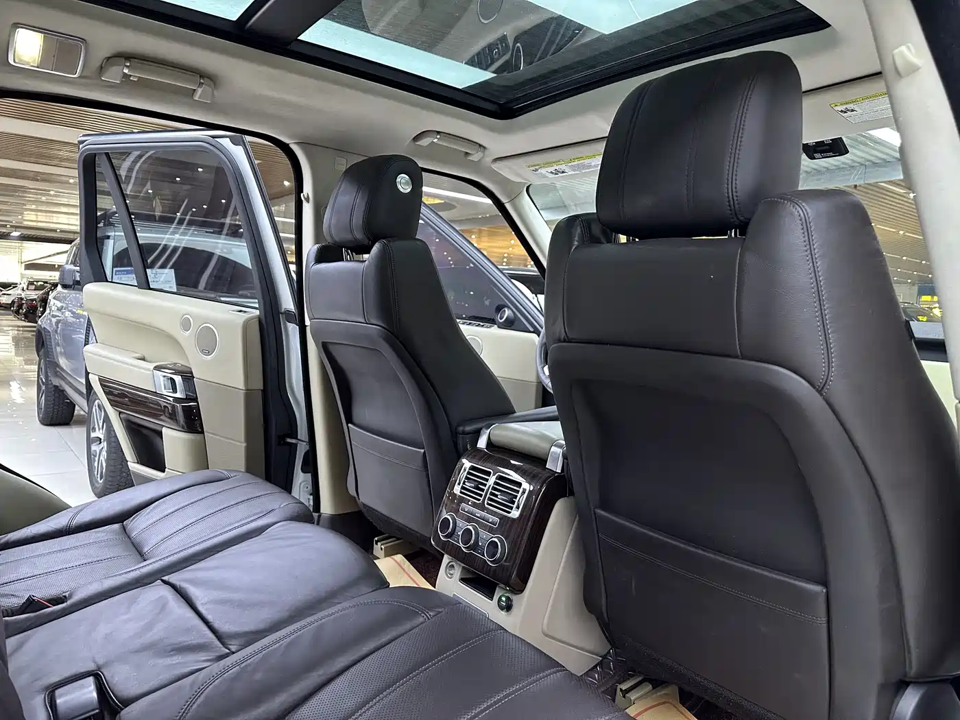 Land Rover Range Rover 2015 3.0 SC V6 Vogue фото 9
