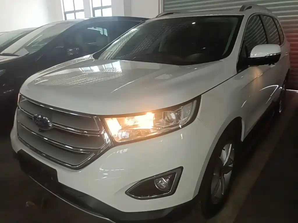Фото 2 - Ford Edge