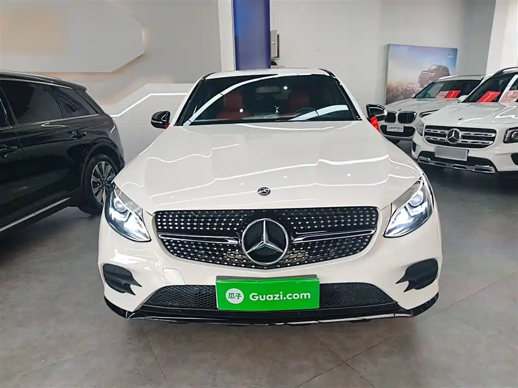 Mercedes-Benz GLC Coupe 2018 GLC 200 4MATIC Coupe SUV фото 3