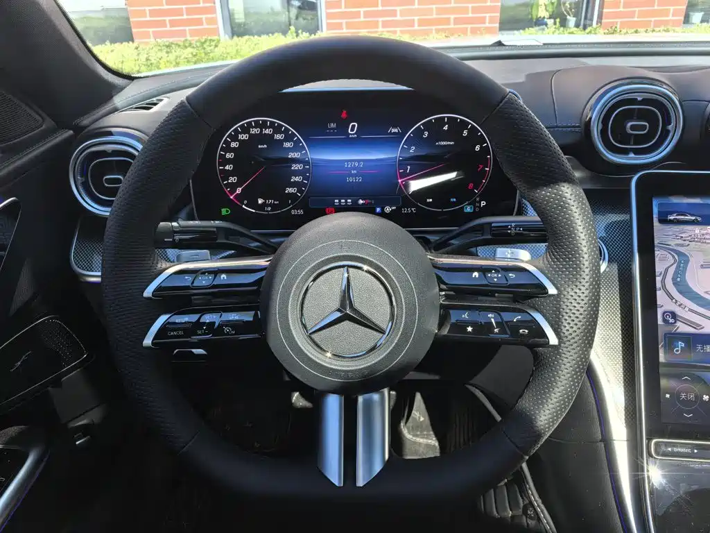 Фото 16 - Mercedes-Benz C-Class