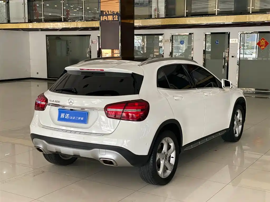 Mercedes-Benz GLA 2017 GLA 200 Dynamic фото 7