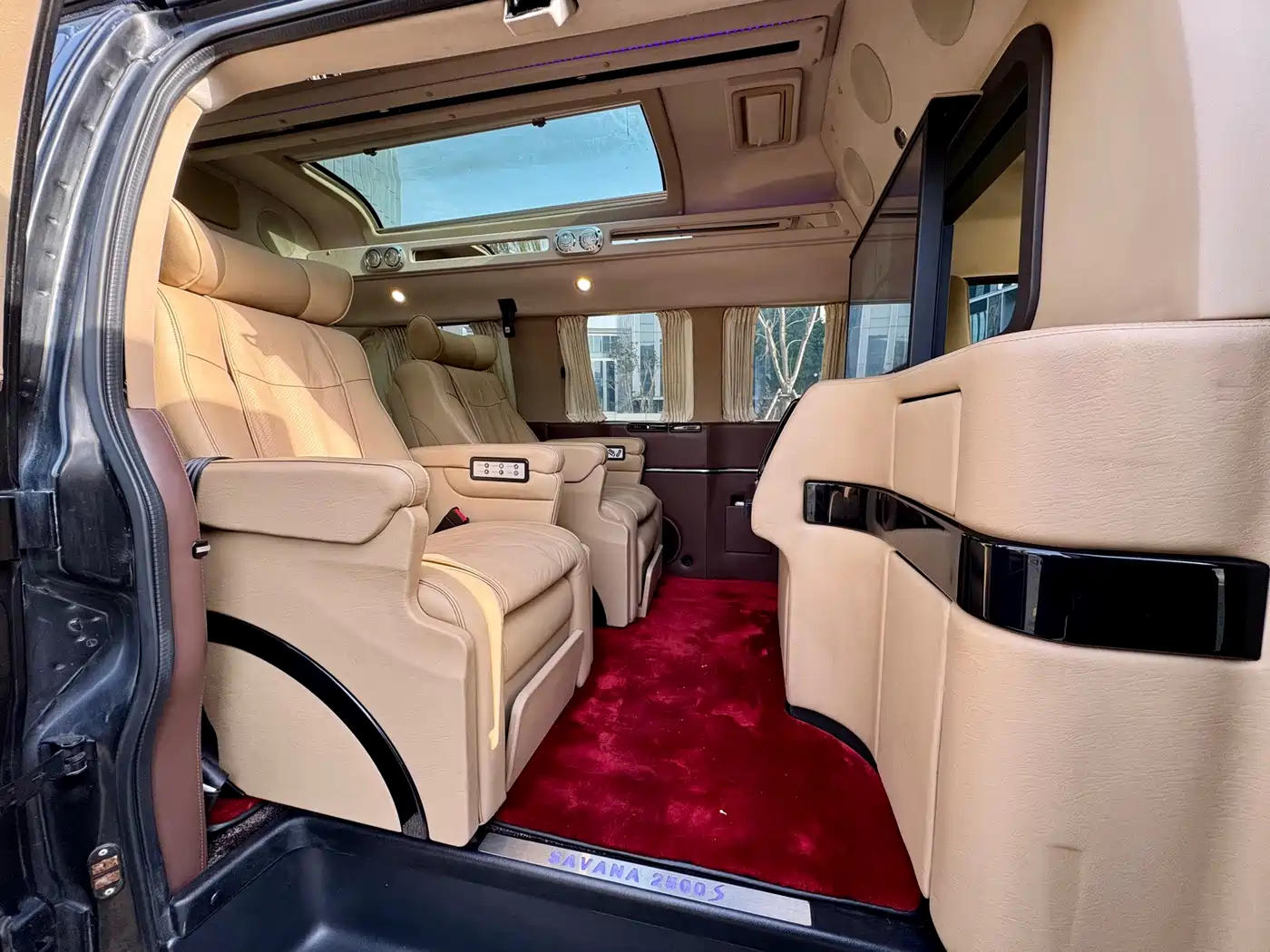 GMC Savana 2017 2017 2500S Premium Edition