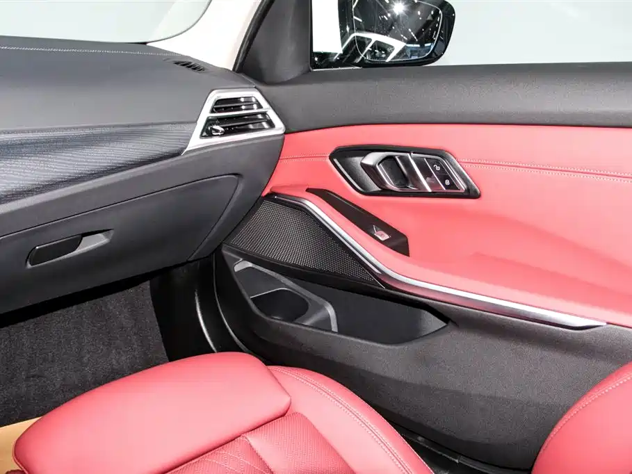 BMW 3 Series 2025 325Li M Sport Package фото 22