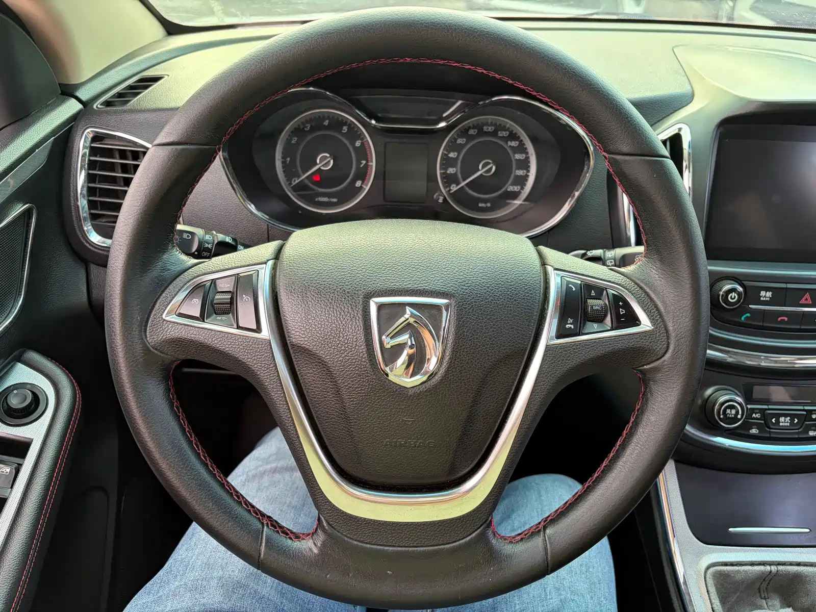 Фото 20 - Baojun 560