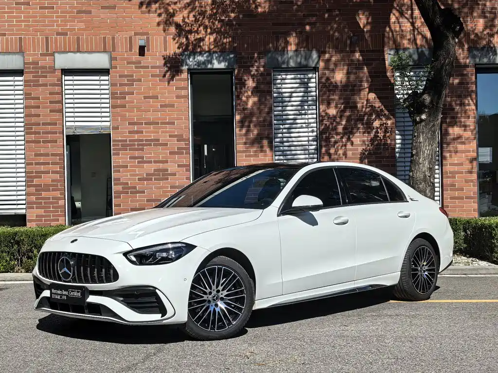 Фото 1 - Mercedes-Benz C-Class