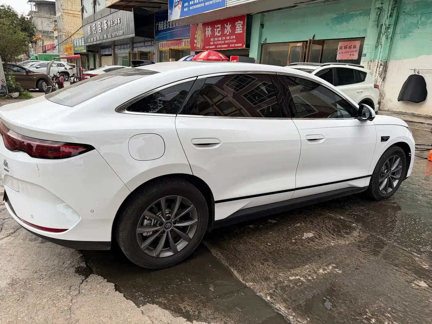BYD QIN L