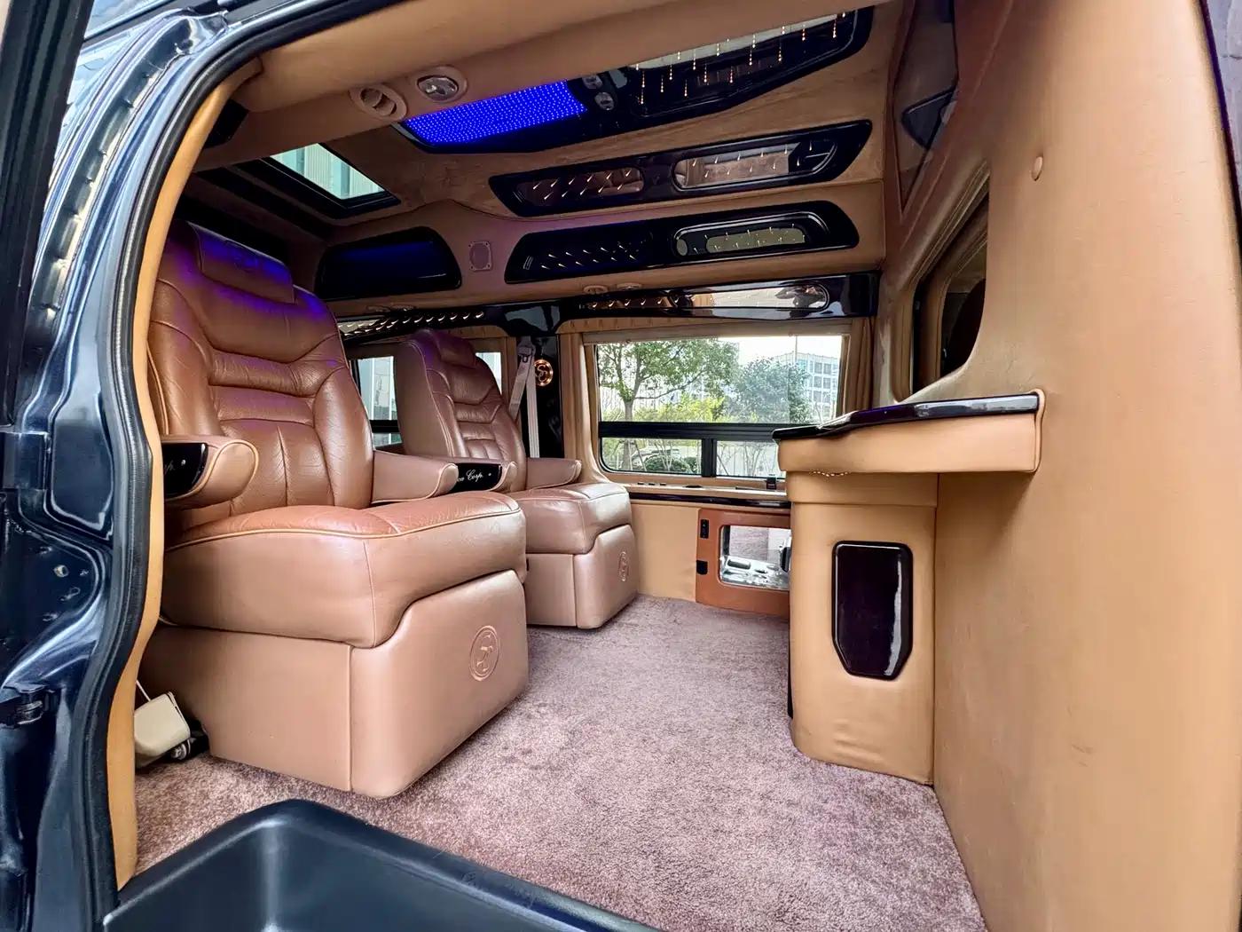 GMC Savana 2015 2015 6.0L G660L 2WD Elegance Edition