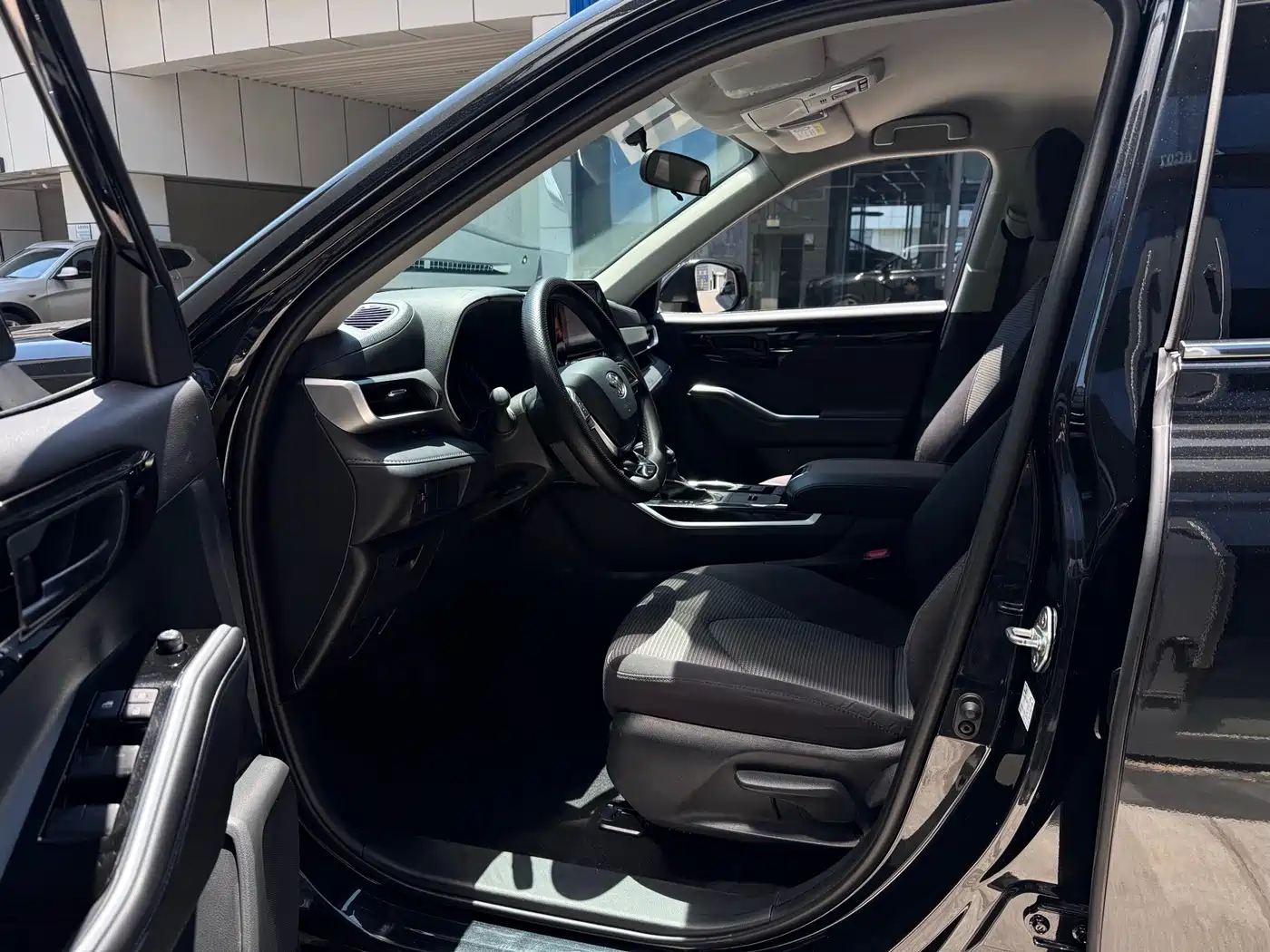 TOYOTA HIGHLANDER