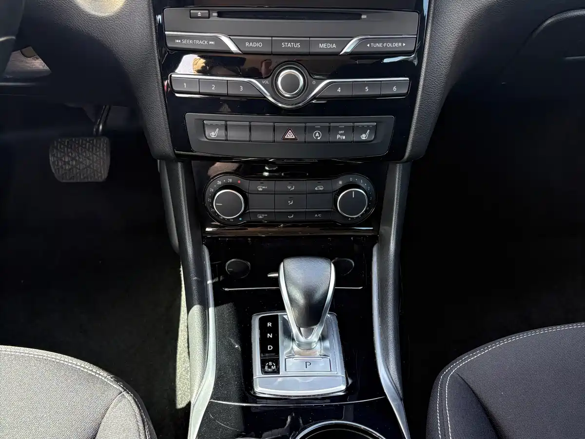 Infiniti QX30 2017 2017 1.6T 2WD Fashion Edition