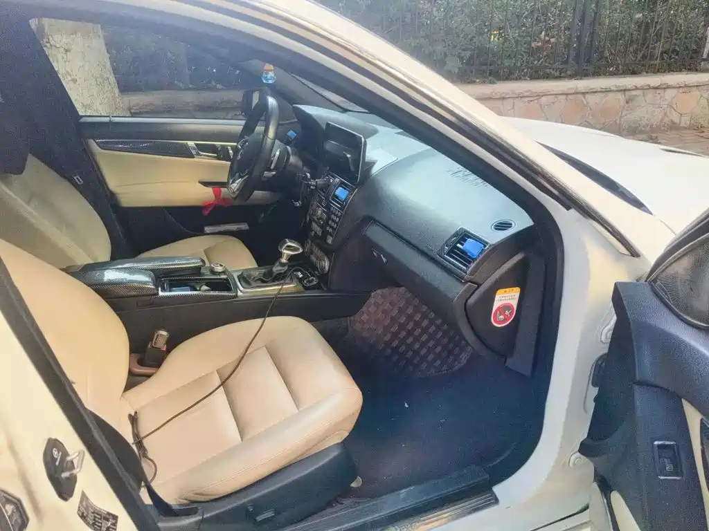 Фото 10 - Mercedes-Benz C-Class