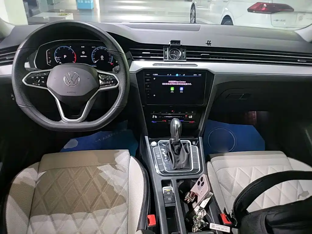 Volkswagen Magotan 2025 2025 Facelift II Public Edition 330TSI DSG Luxury