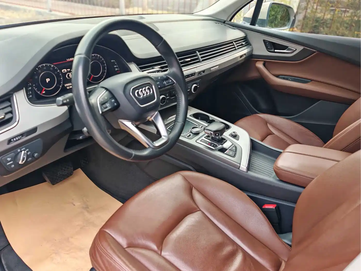 AUDI Q7
