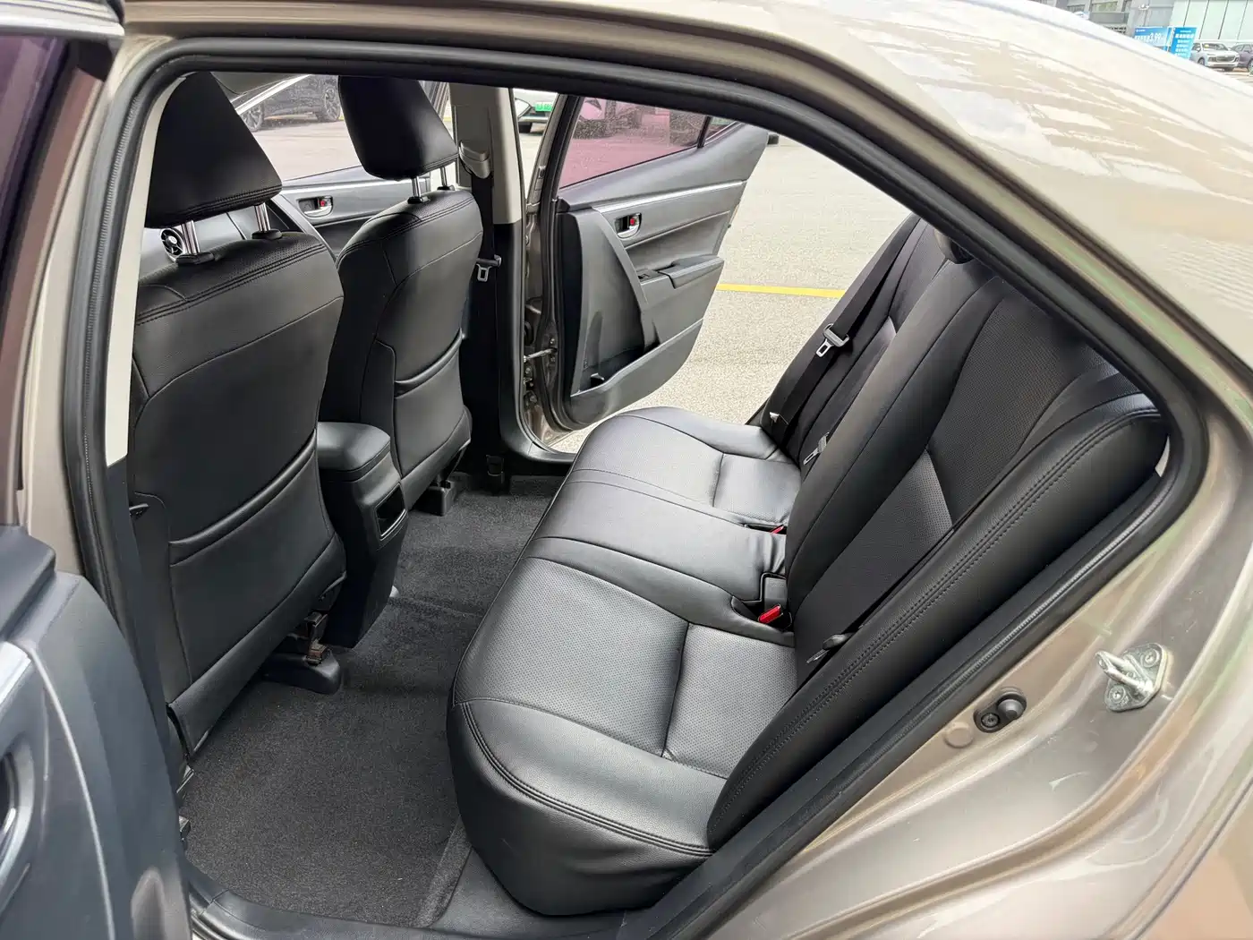 Фото 21 - Toyota Corolla