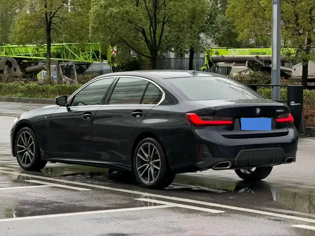 BMW 3 Series 2023 325Li M Sport Package фото 4