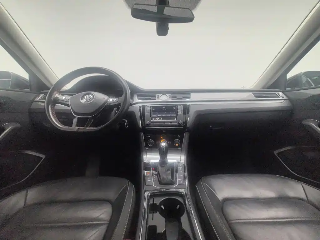 Фото 5 - Volkswagen Passat