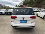Фото 9 - Volkswagen Touran
