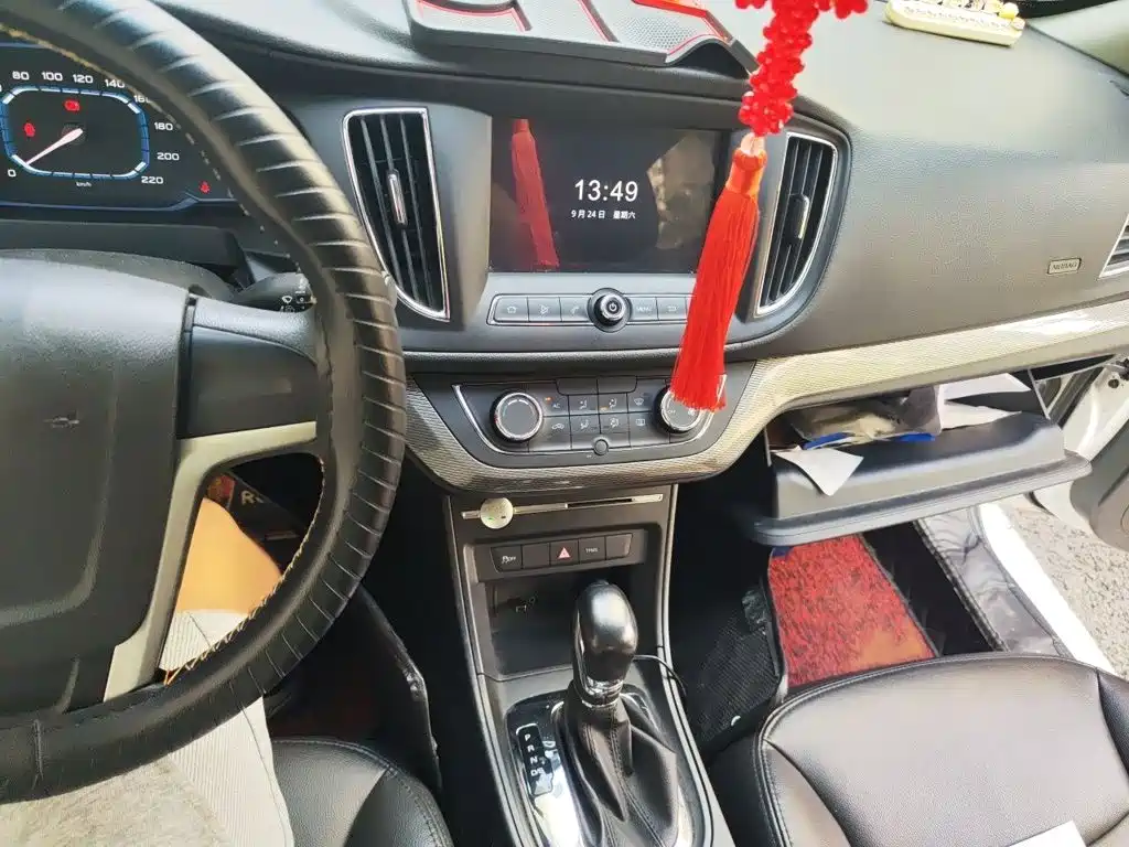 Фото 6 - Roewe 360