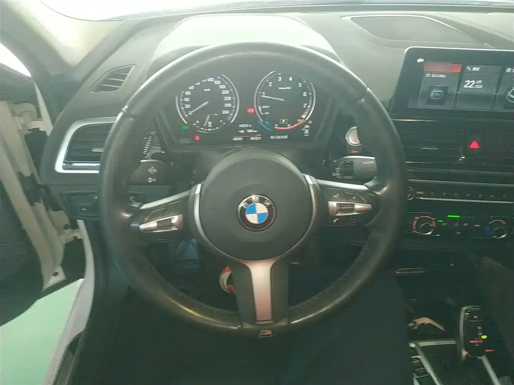 BMW 1-SERIES
