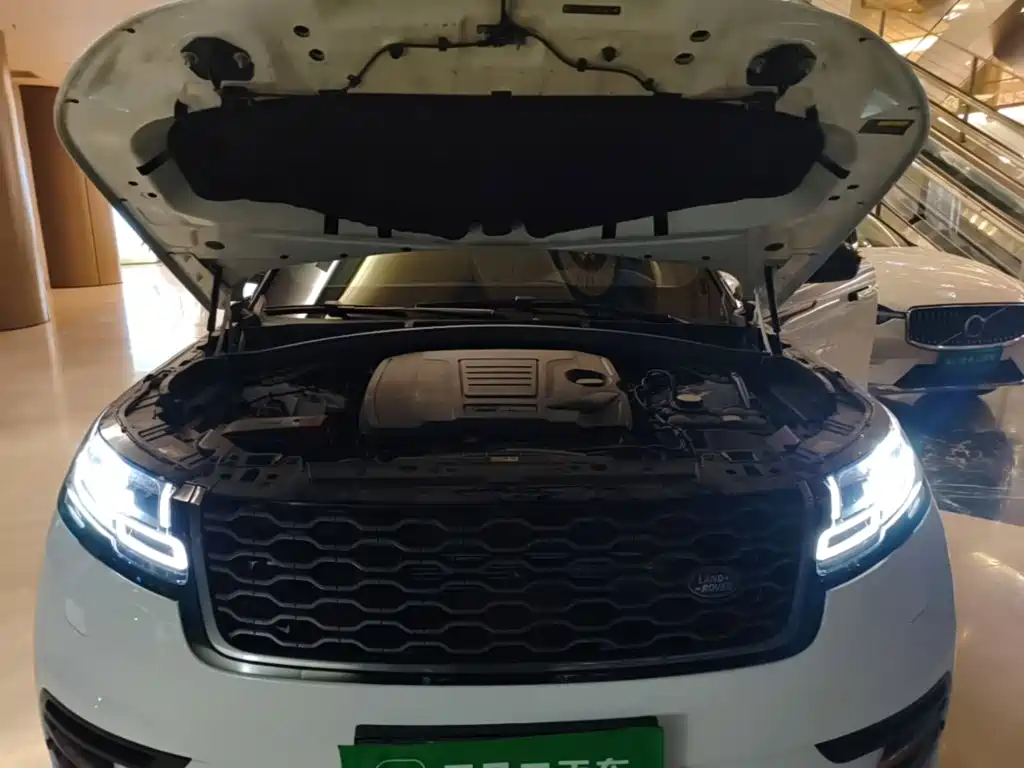 Фото 22 - Land Rover Range Rover Velar