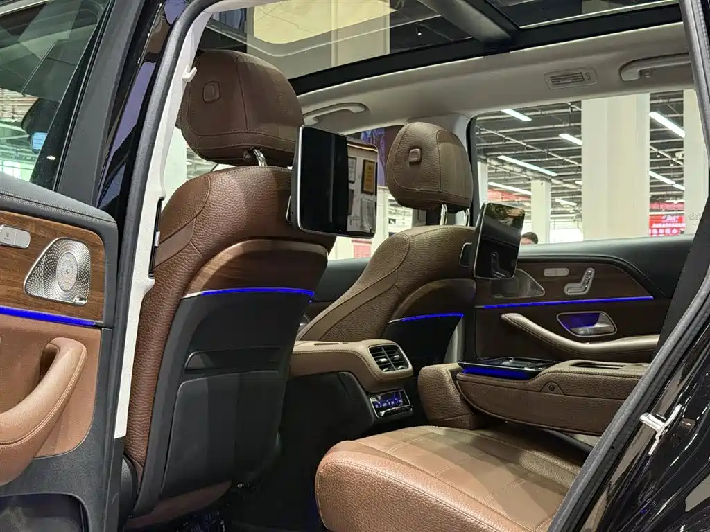Mercedes-Benz GLS 2024 Model GLS 450 4MATIC Luxury фото 17