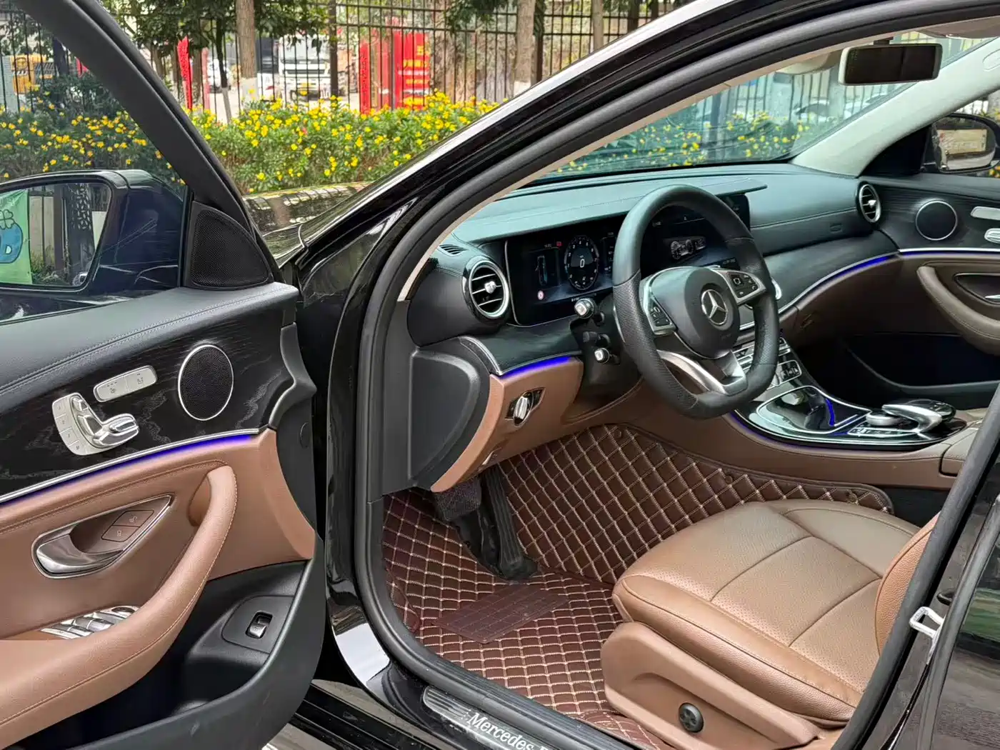 Mercedes-Benz E-Class 2017 E 300 L Luxury фото 20